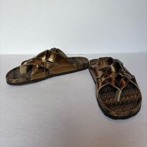 Muk Luks Women's Gold Metallic Slide Sandals Thong Style Size 9